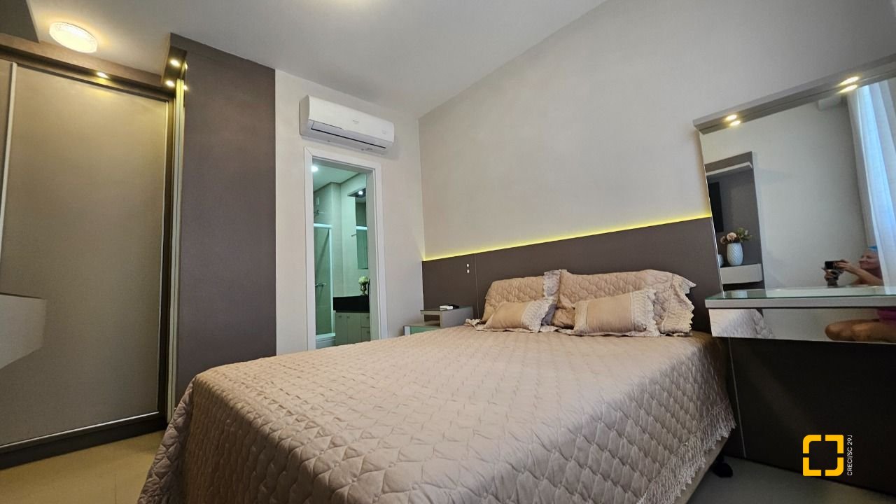 Apartamento com 101m², 4 quartos (sendo 1 suíte), 1 garagem, no bairro Canasvieiras em Florianópolis
