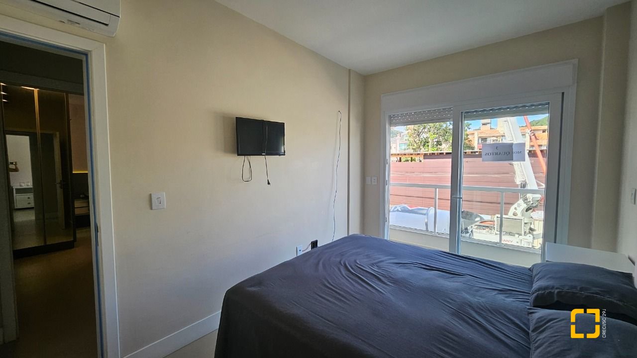 Apartamento com 101m², 4 quartos (sendo 1 suíte), 1 garagem, no bairro Canasvieiras em Florianópolis
