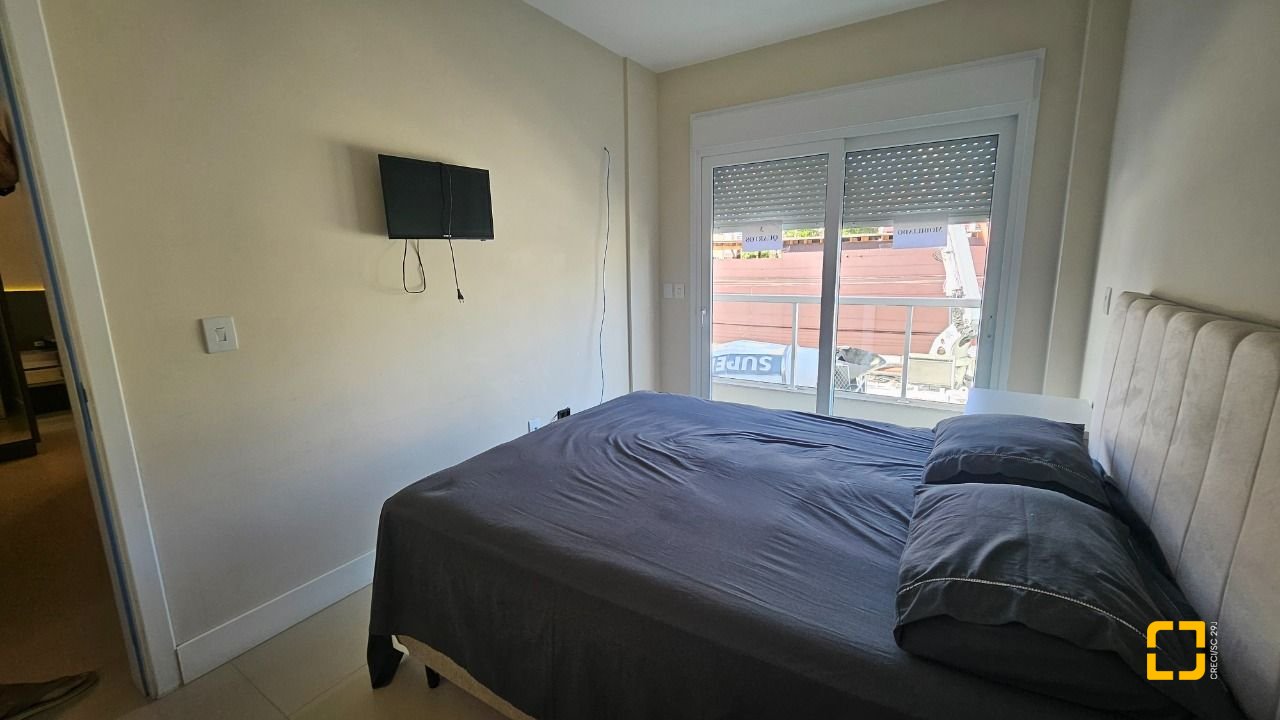 Apartamento com 101m², 4 quartos (sendo 1 suíte), 1 garagem, no bairro Canasvieiras em Florianópolis
