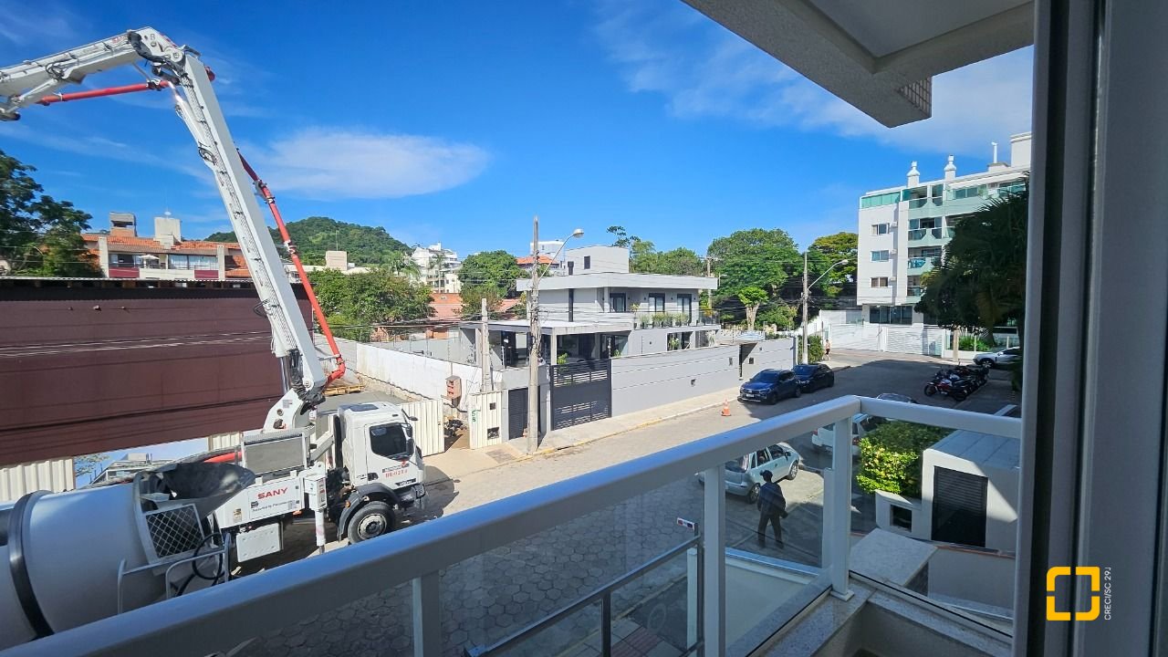 Apartamento com 101m², 4 quartos (sendo 1 suíte), 1 garagem, no bairro Canasvieiras em Florianópolis