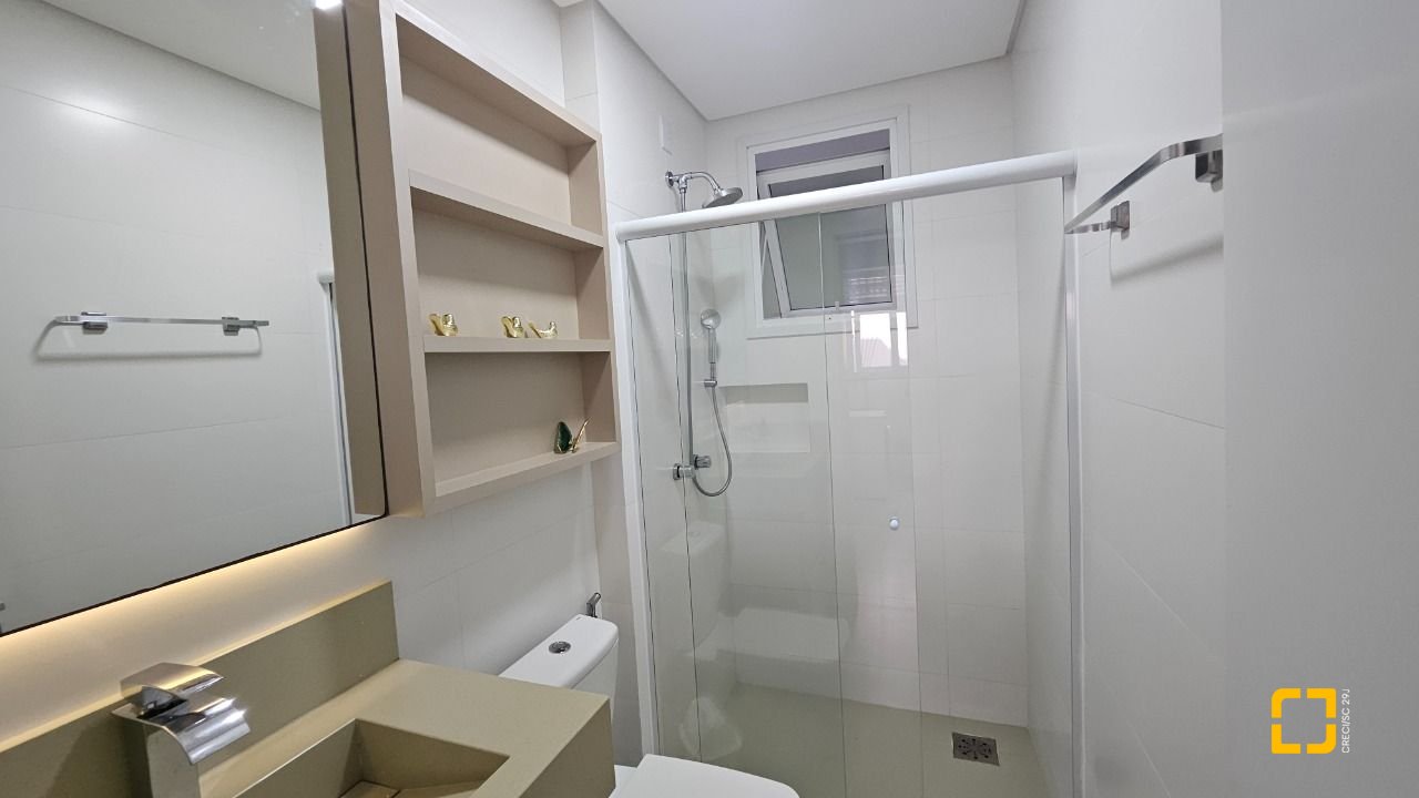 Apartamento com 101m², 4 quartos (sendo 1 suíte), 1 garagem, no bairro Canasvieiras em Florianópolis