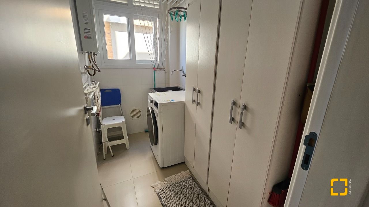 Apartamento com 101m², 4 quartos (sendo 1 suíte), 1 garagem, no bairro Canasvieiras em Florianópolis