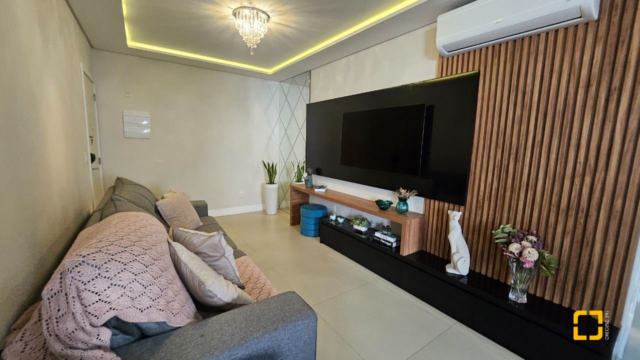 Apartamento com 101m², 4 quartos (sendo 1 suíte), 1 garagem, no bairro Canasvieiras em Florianópolis