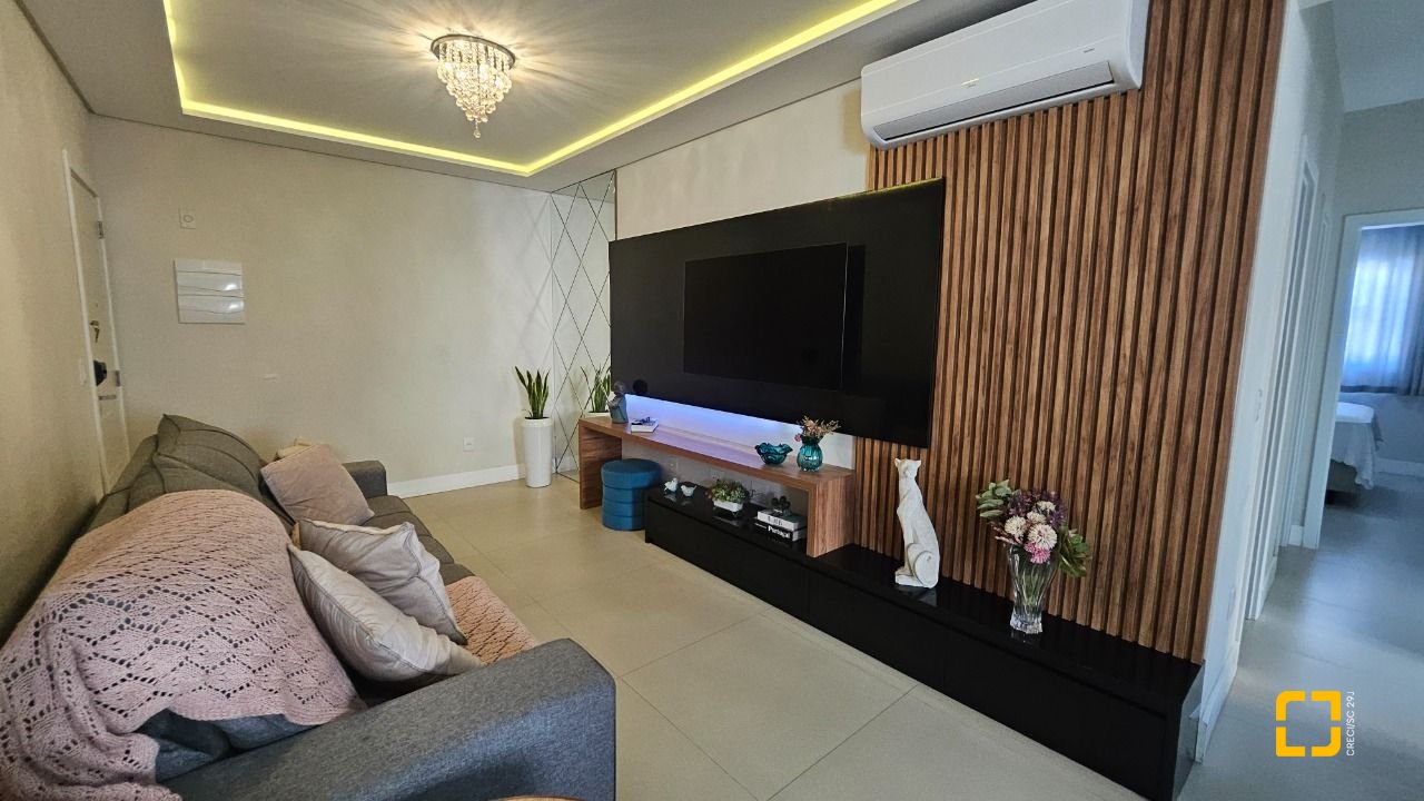 Apartamento com 101m², 4 quartos (sendo 1 suíte), 1 garagem, no bairro Canasvieiras em Florianópolis