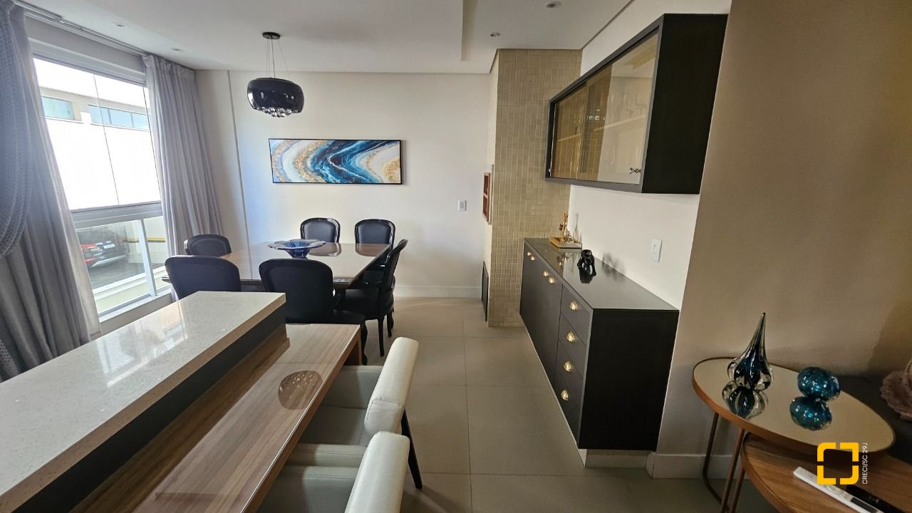 Apartamento com 101m², 4 quartos (sendo 1 suíte), 1 garagem, no bairro Canasvieiras em Florianópolis