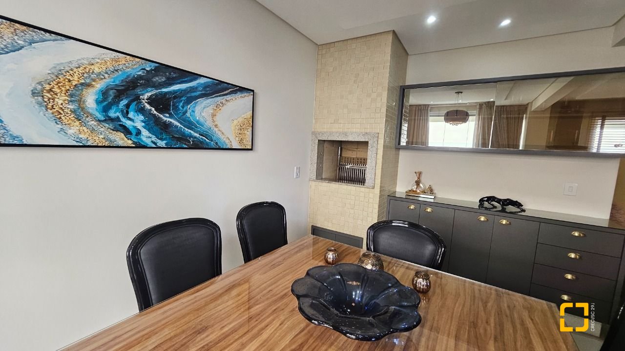 Apartamento com 101m², 4 quartos (sendo 1 suíte), 1 garagem, no bairro Canasvieiras em Florianópolis