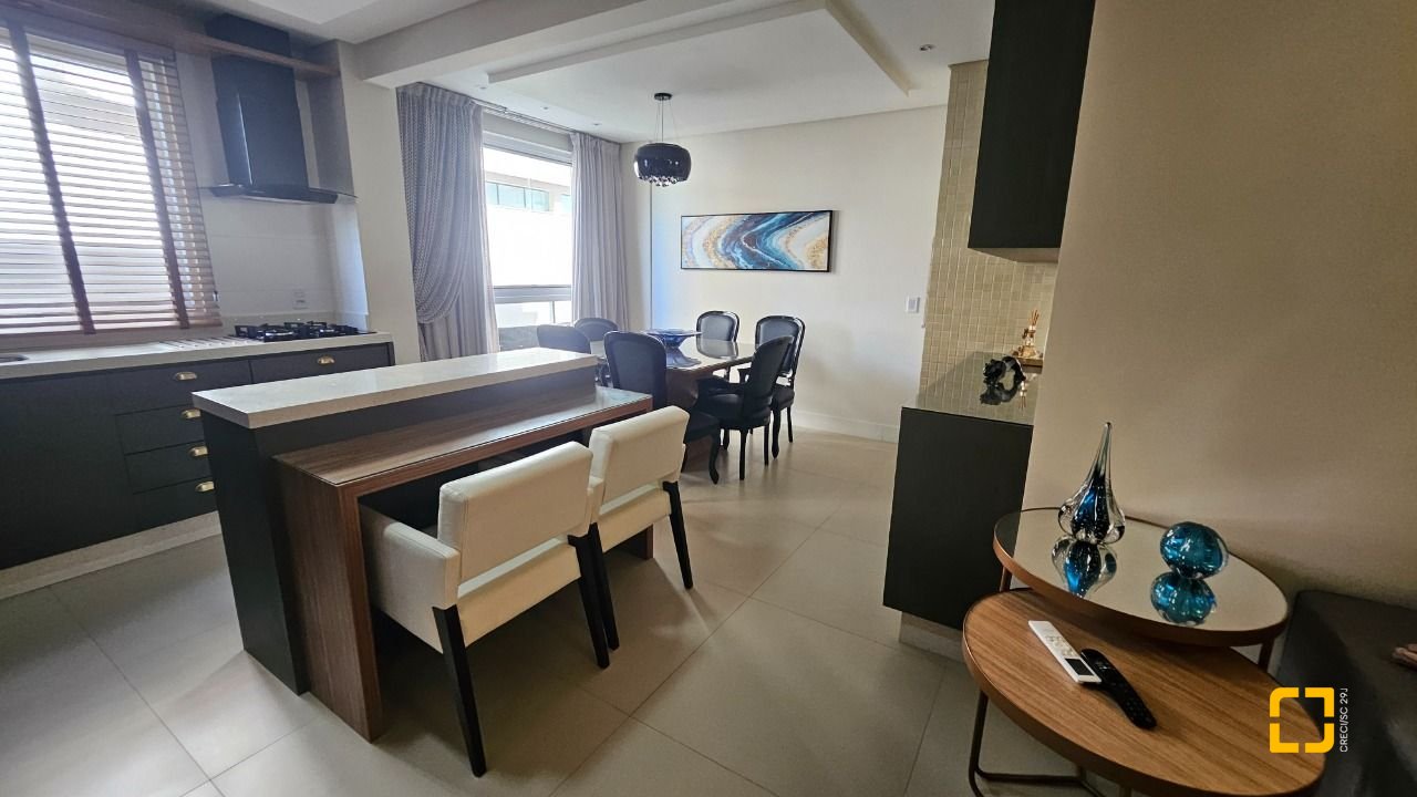 Apartamento com 101m², 4 quartos (sendo 1 suíte), 1 garagem, no bairro Canasvieiras em Florianópolis