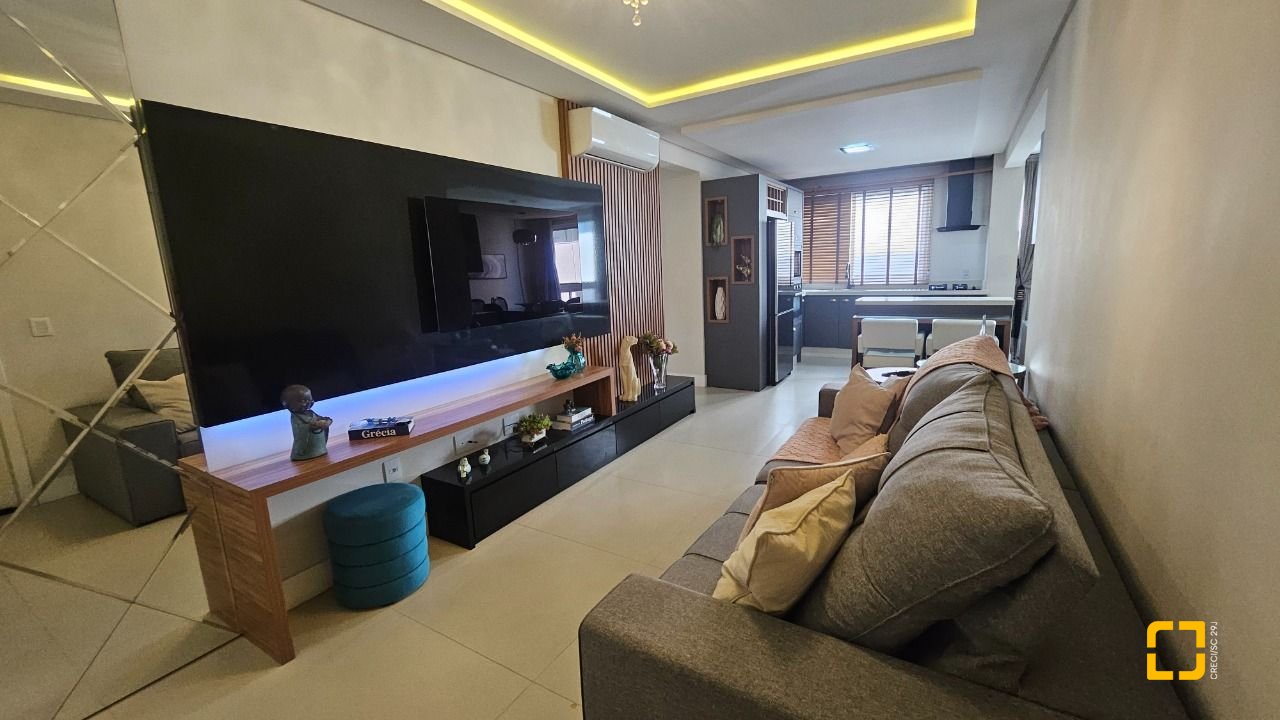 Apartamento com 101m², 4 quartos (sendo 1 suíte), 1 garagem, no bairro Canasvieiras em Florianópolis