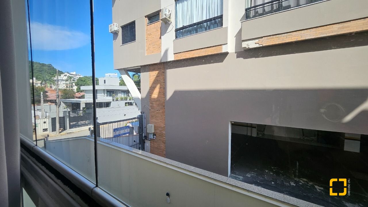 Apartamento com 101m², 4 quartos (sendo 1 suíte), 1 garagem, no bairro Canasvieiras em Florianópolis