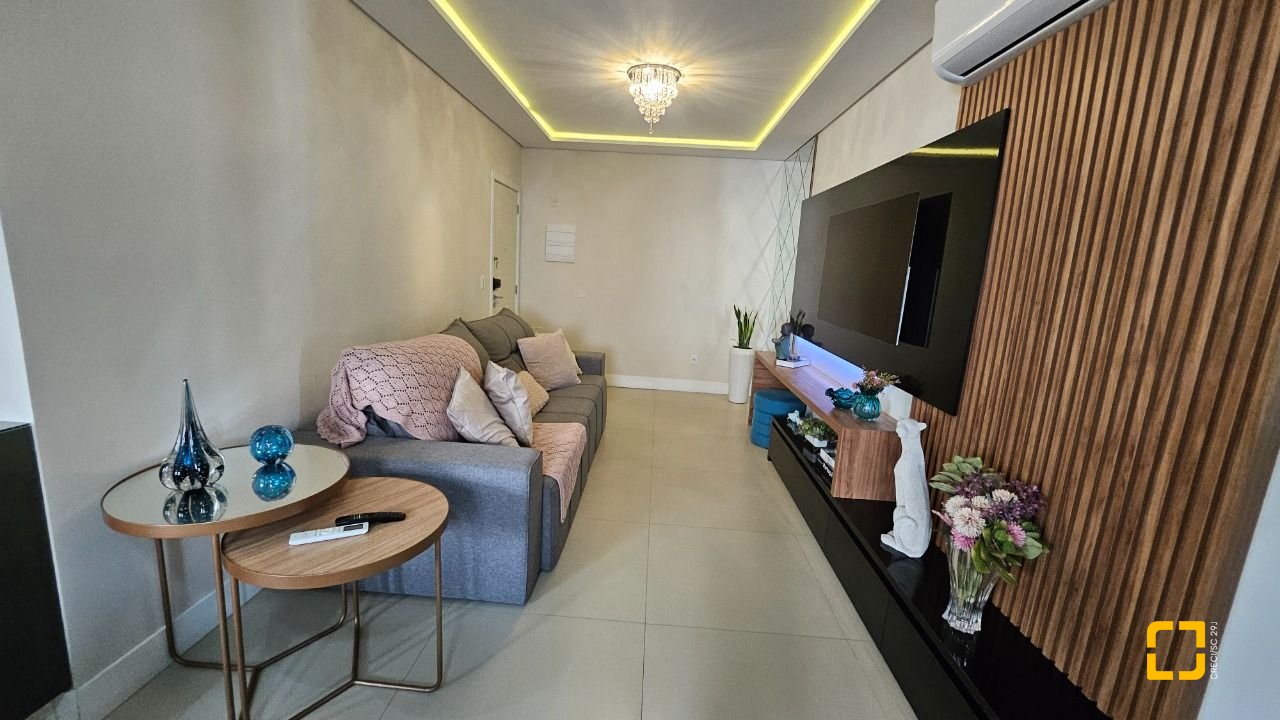 Apartamento com 101m², 4 quartos (sendo 1 suíte), 1 garagem, no bairro Canasvieiras em Florianópolis