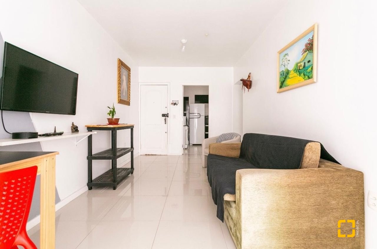 Apartamento com 72m², 3 quartos (sendo 1 suíte), 1 garagem, no bairro Trindade em Florianópolis