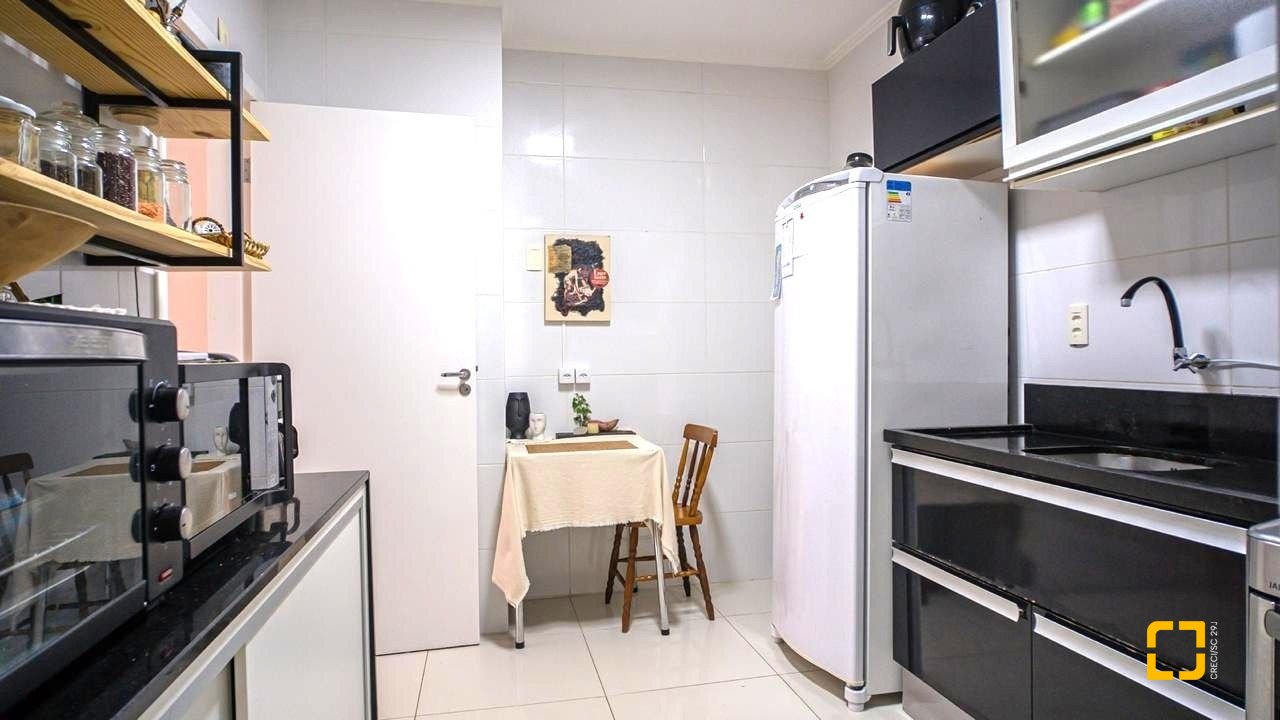 Apartamento com 72m², 3 quartos (sendo 1 suíte), 1 garagem, no bairro Trindade em Florianópolis