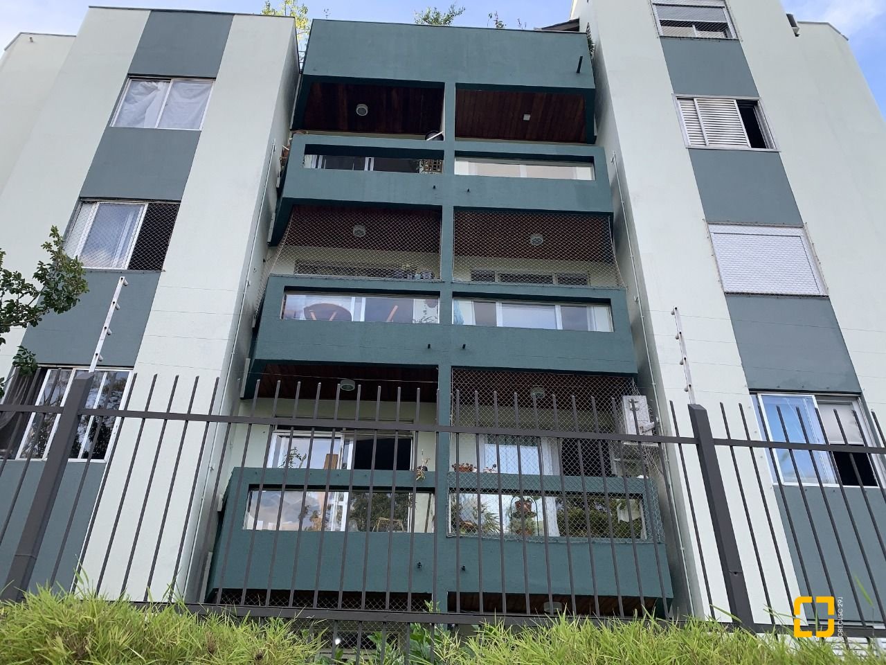 Apartamento com 72m², 3 quartos (sendo 1 suíte), 1 garagem, no bairro Trindade em Florianópolis