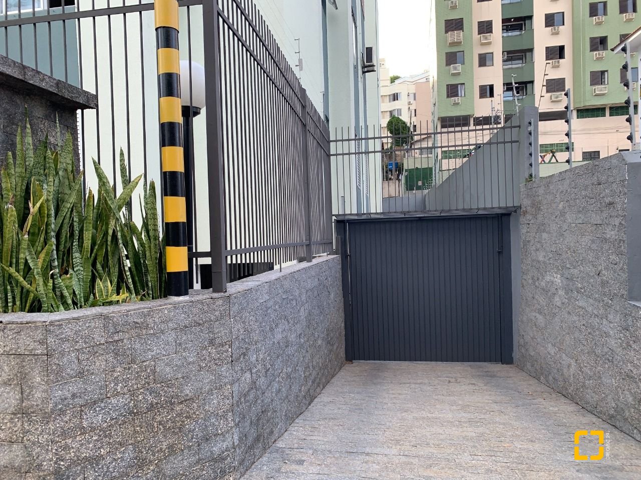 Apartamento com 72m², 3 quartos (sendo 1 suíte), 1 garagem, no bairro Trindade em Florianópolis
