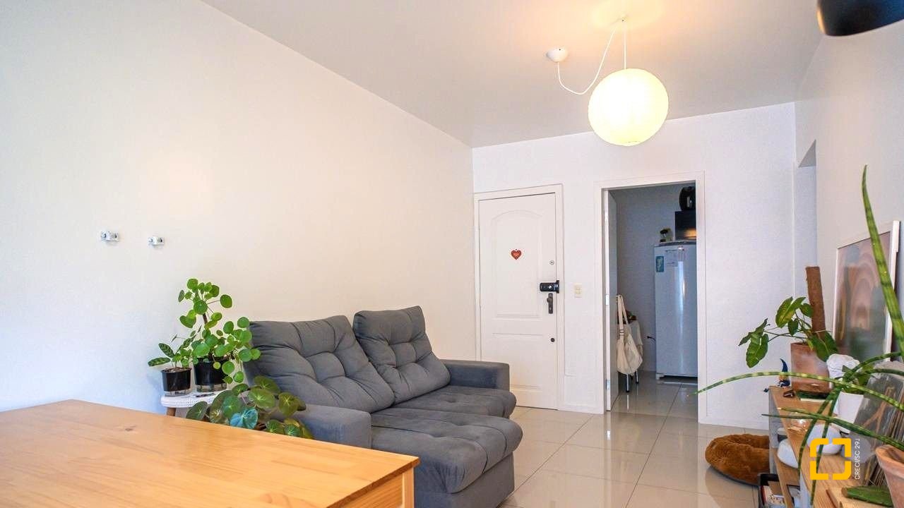 Apartamento com 72m², 3 quartos (sendo 1 suíte), 1 garagem, no bairro Trindade em Florianópolis