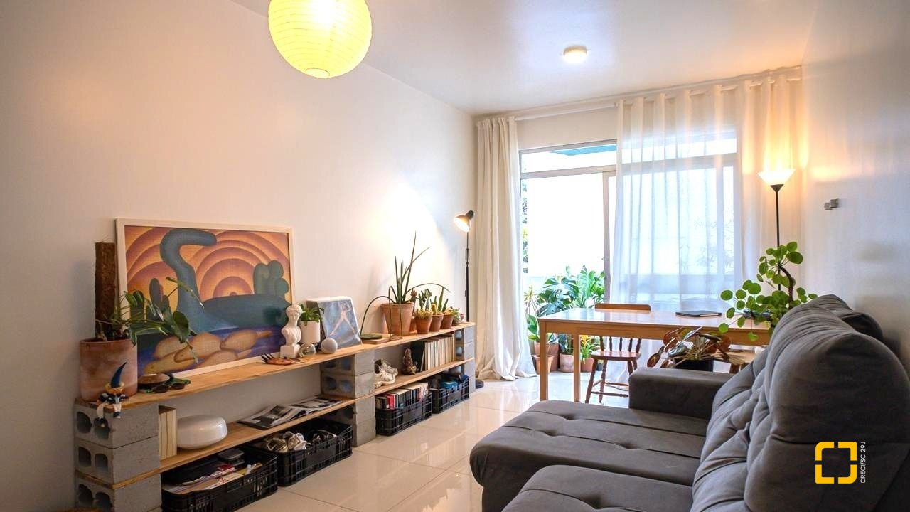 Apartamento com 72m², 3 quartos (sendo 1 suíte), 1 garagem, no bairro Trindade em Florianópolis
