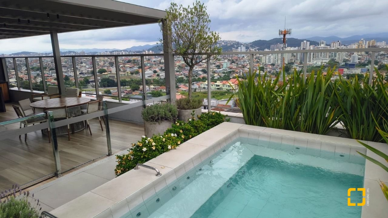Apartamento com 76m², 4 quartos (sendo 2 suítes), 1 garagem, no bairro Jardim Atlântico em Florianópolis
