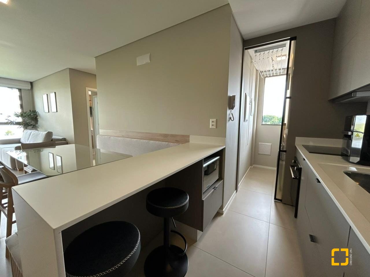 Apartamento com 76m², 4 quartos (sendo 2 suítes), 1 garagem, no bairro Jardim Atlântico em Florianópolis