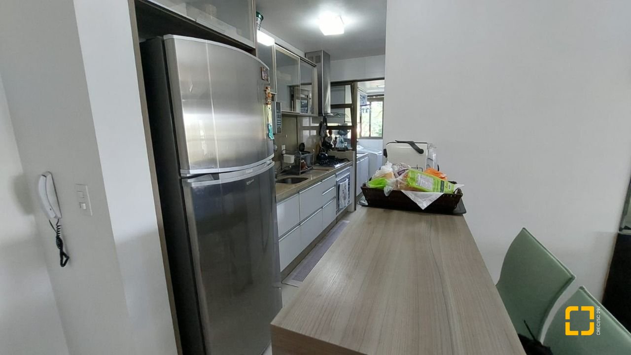 Apartamento com 88m², 4 quartos (sendo 1 suíte), 2 garagens, no bairro Campeche em Florianópolis