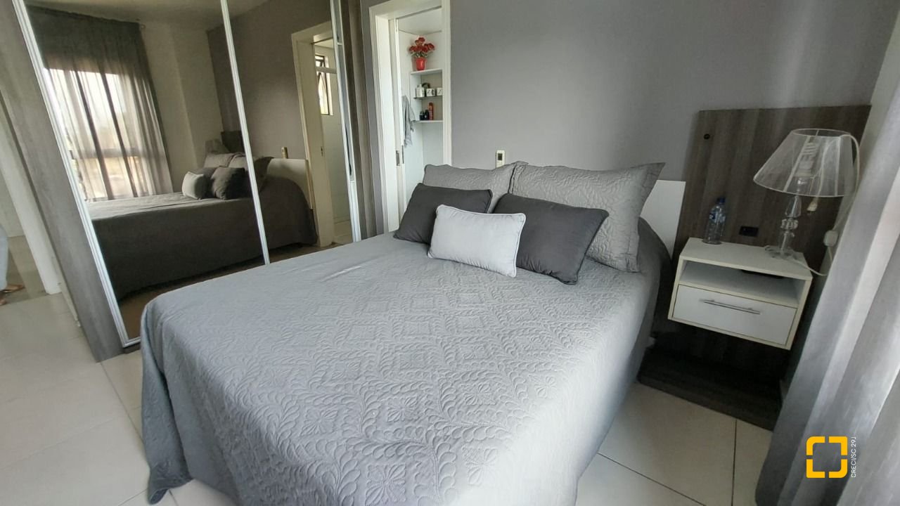 Apartamento com 88m², 4 quartos (sendo 1 suíte), 2 garagens, no bairro Campeche em Florianópolis