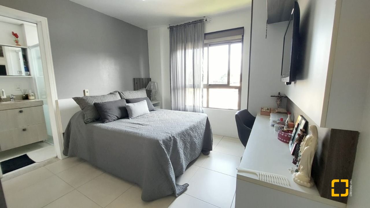Apartamento com 88m², 4 quartos (sendo 1 suíte), 2 garagens, no bairro Campeche em Florianópolis