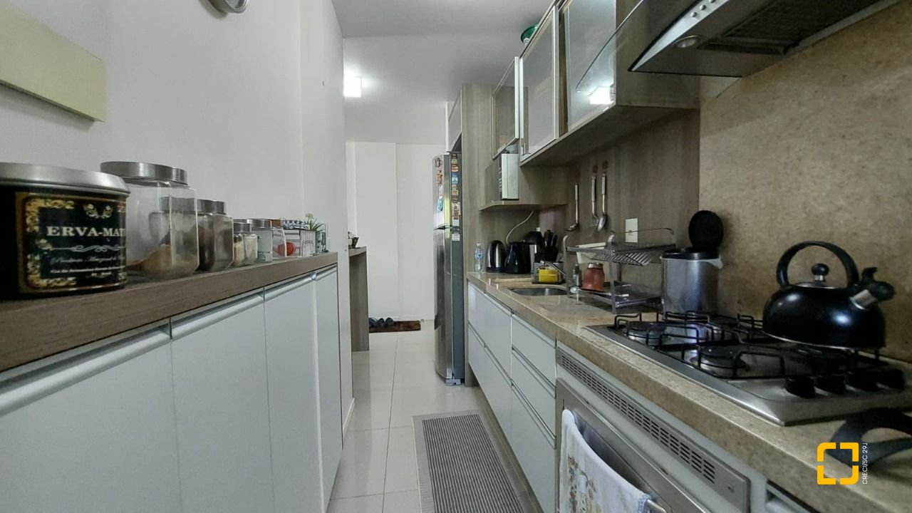 Apartamento com 88m², 4 quartos (sendo 1 suíte), 2 garagens, no bairro Campeche em Florianópolis