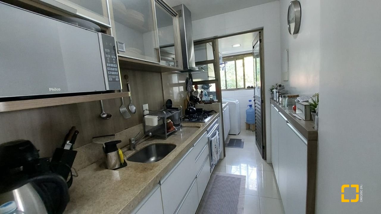 Apartamento com 88m², 4 quartos (sendo 1 suíte), 2 garagens, no bairro Campeche em Florianópolis