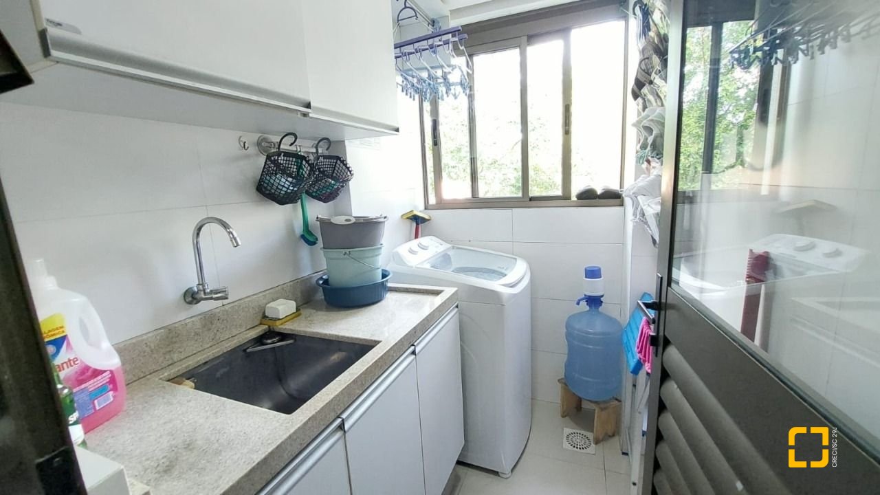 Apartamento com 88m², 4 quartos (sendo 1 suíte), 2 garagens, no bairro Campeche em Florianópolis