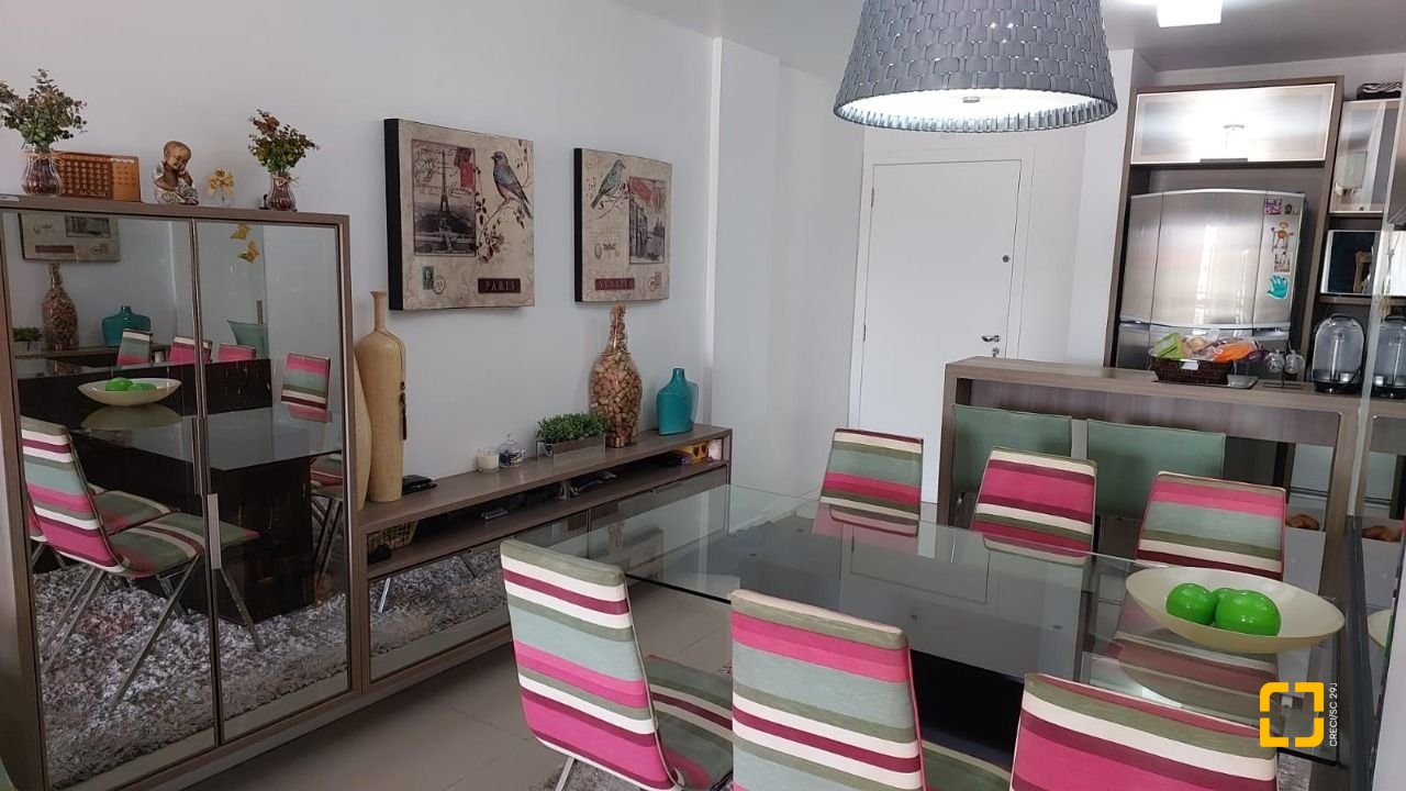Apartamento com 88m², 4 quartos (sendo 1 suíte), 2 garagens, no bairro Campeche em Florianópolis