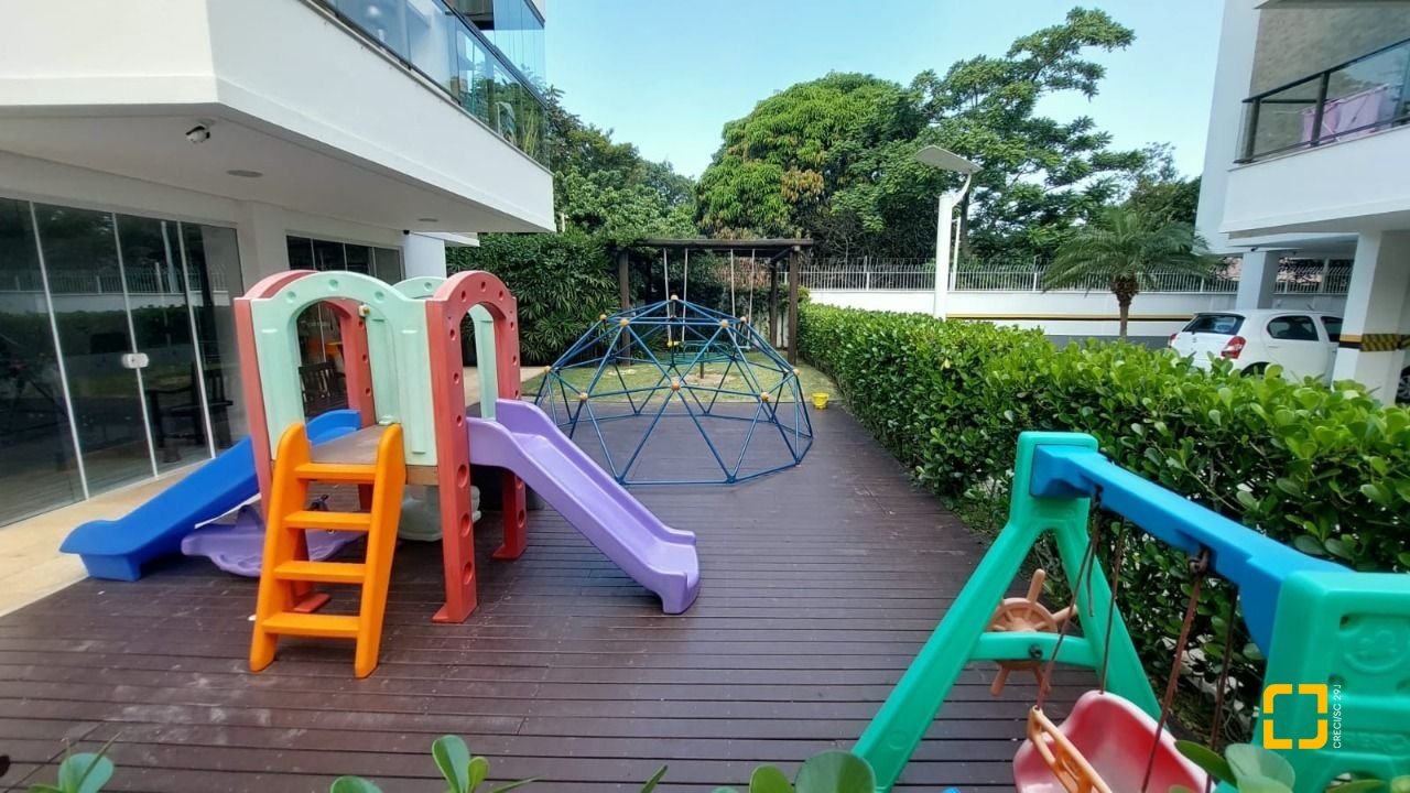 Apartamento com 88m², 4 quartos (sendo 1 suíte), 2 garagens, no bairro Campeche em Florianópolis