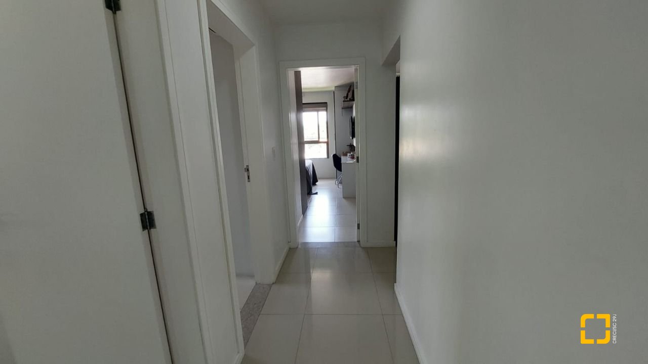 Apartamento com 88m², 4 quartos (sendo 1 suíte), 2 garagens, no bairro Campeche em Florianópolis