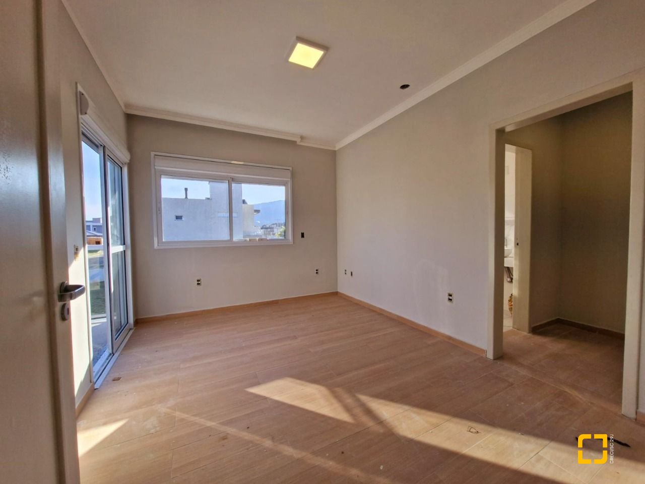 Casa de Condomínio com 204m², 4 quartos (sendo 1 suíte), 2 garagens, no bairro Rio Vermelho em Florianópolis