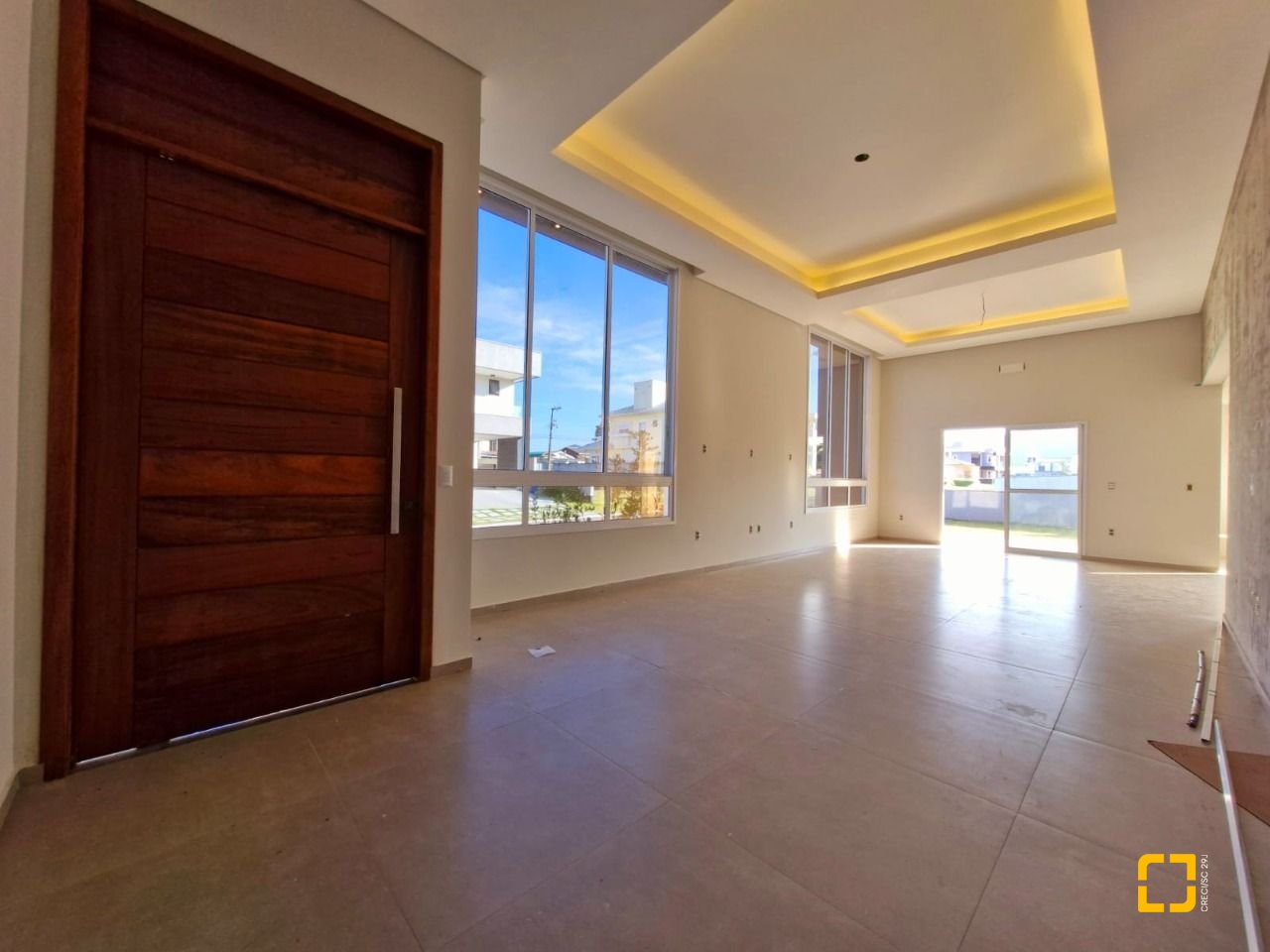 Casa de Condomínio com 204m², 4 quartos (sendo 1 suíte), 2 garagens, no bairro Rio Vermelho em Florianópolis