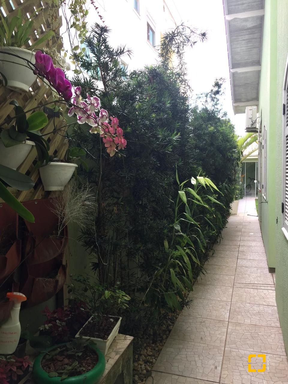 Casa com 100m², 4 quartos (sendo 1 suíte), 2 garagens, no bairro Ingleses em Florianópolis