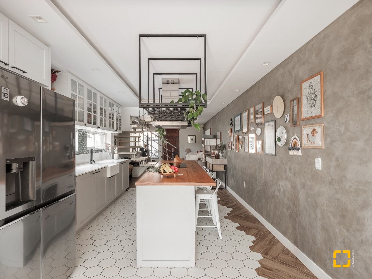 Casa com 124m², 4 quartos (sendo 1 suíte), 2 garagens, no bairro Campeche em Florianópolis