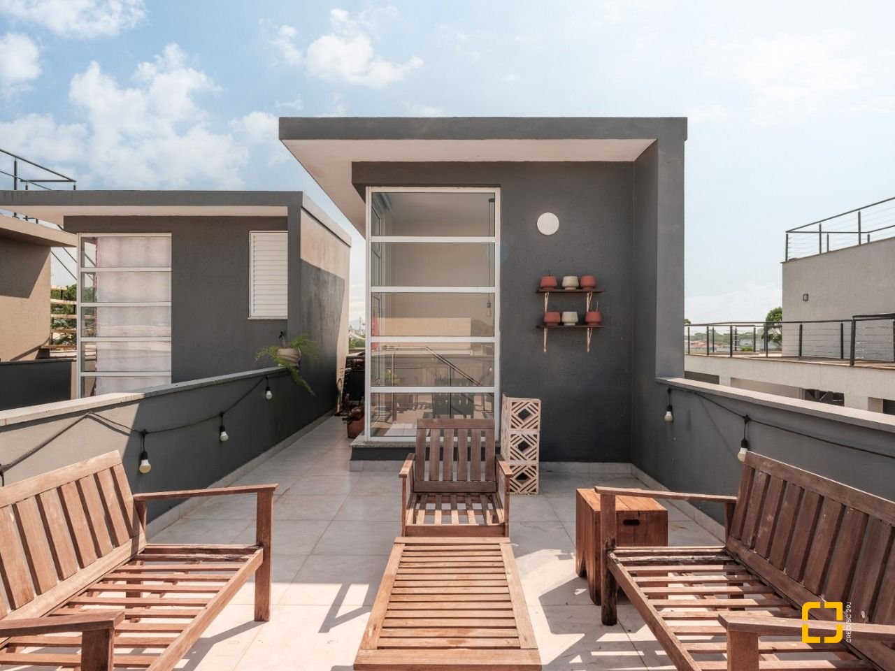 Casa com 124m², 4 quartos (sendo 1 suíte), 2 garagens, no bairro Campeche em Florianópolis