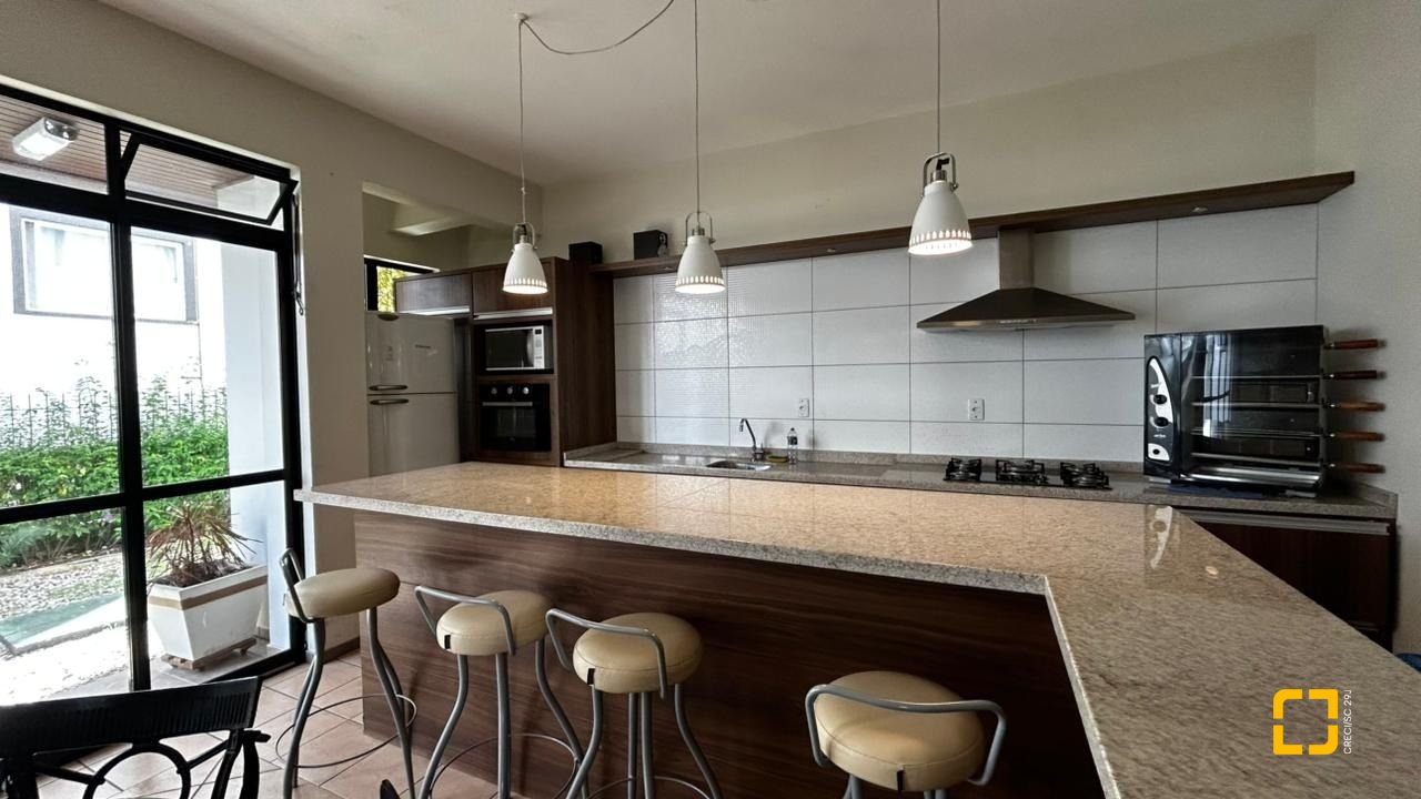 Apartamento com 71m², 3 quartos (sendo 1 suíte), 1 garagem, no bairro Abraão em Florianópolis