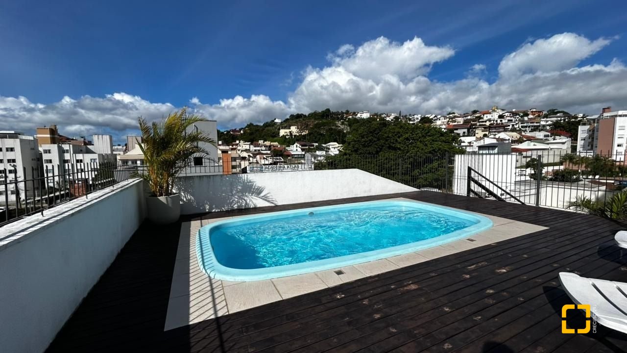 Apartamento com 71m², 3 quartos (sendo 1 suíte), 1 garagem, no bairro Abraão em Florianópolis