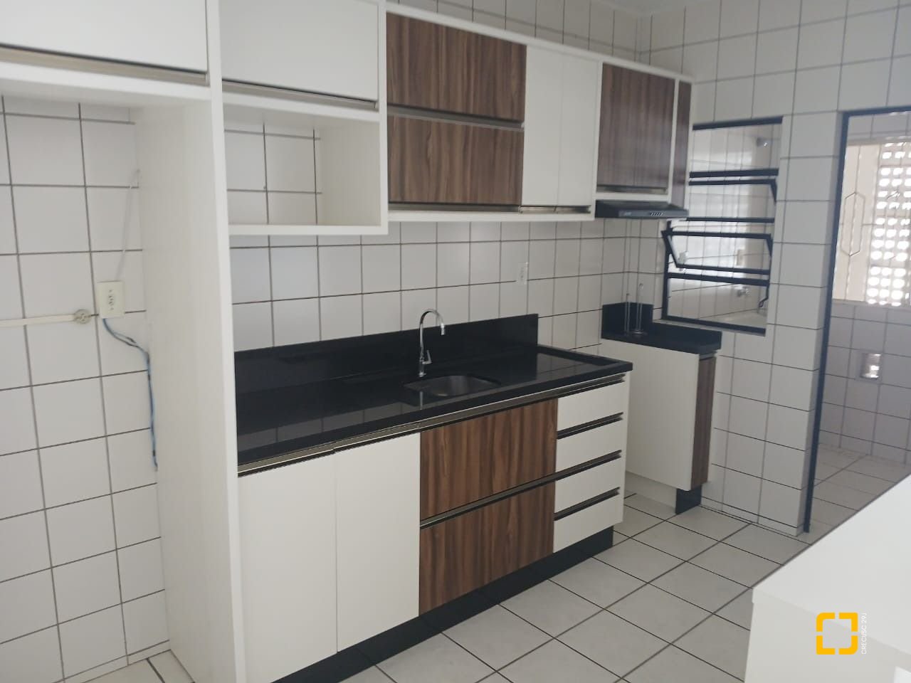 Apartamento com 71m², 3 quartos (sendo 1 suíte), 1 garagem, no bairro Abraão em Florianópolis