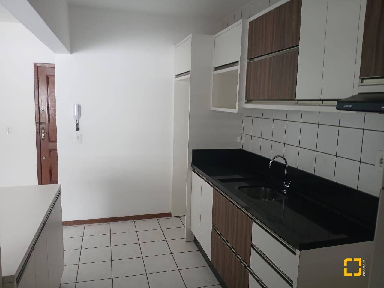 Apartamento com 71m², 3 quartos (sendo 1 suíte), 1 garagem, no bairro Abraão em Florianópolis