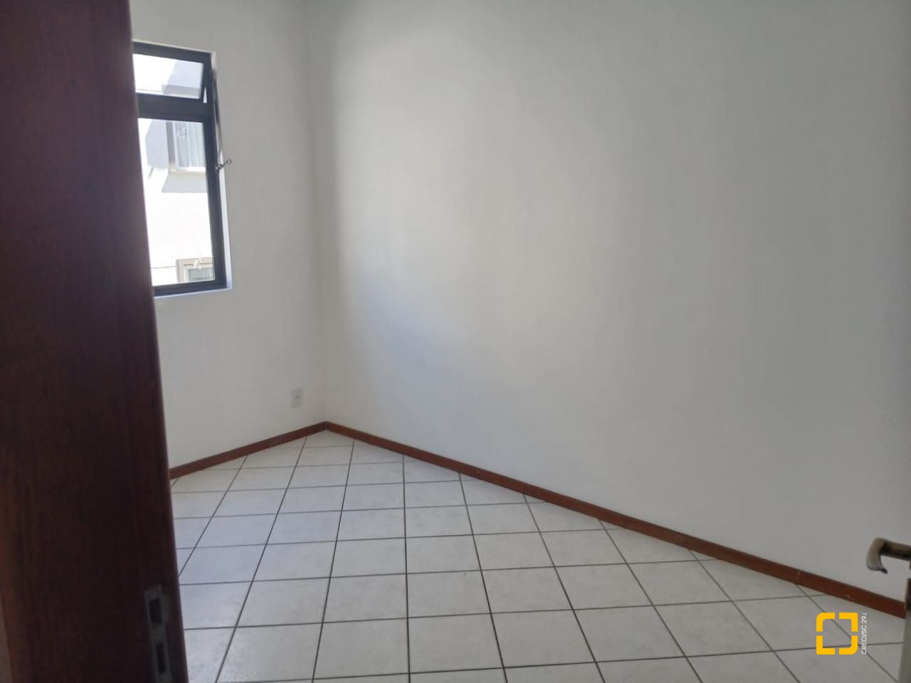 Apartamento com 71m², 3 quartos (sendo 1 suíte), 1 garagem, no bairro Abraão em Florianópolis