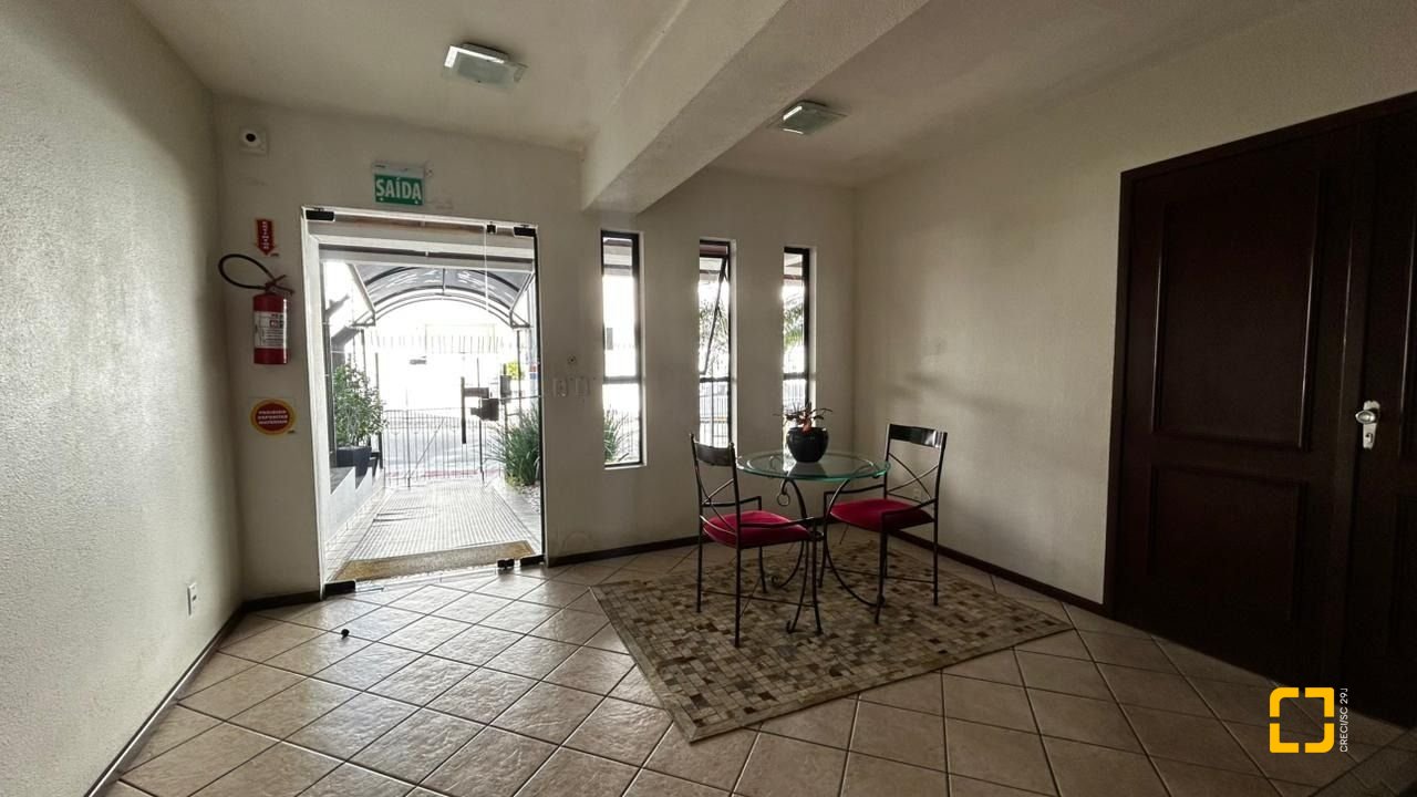 Apartamento com 71m², 3 quartos (sendo 1 suíte), 1 garagem, no bairro Abraão em Florianópolis