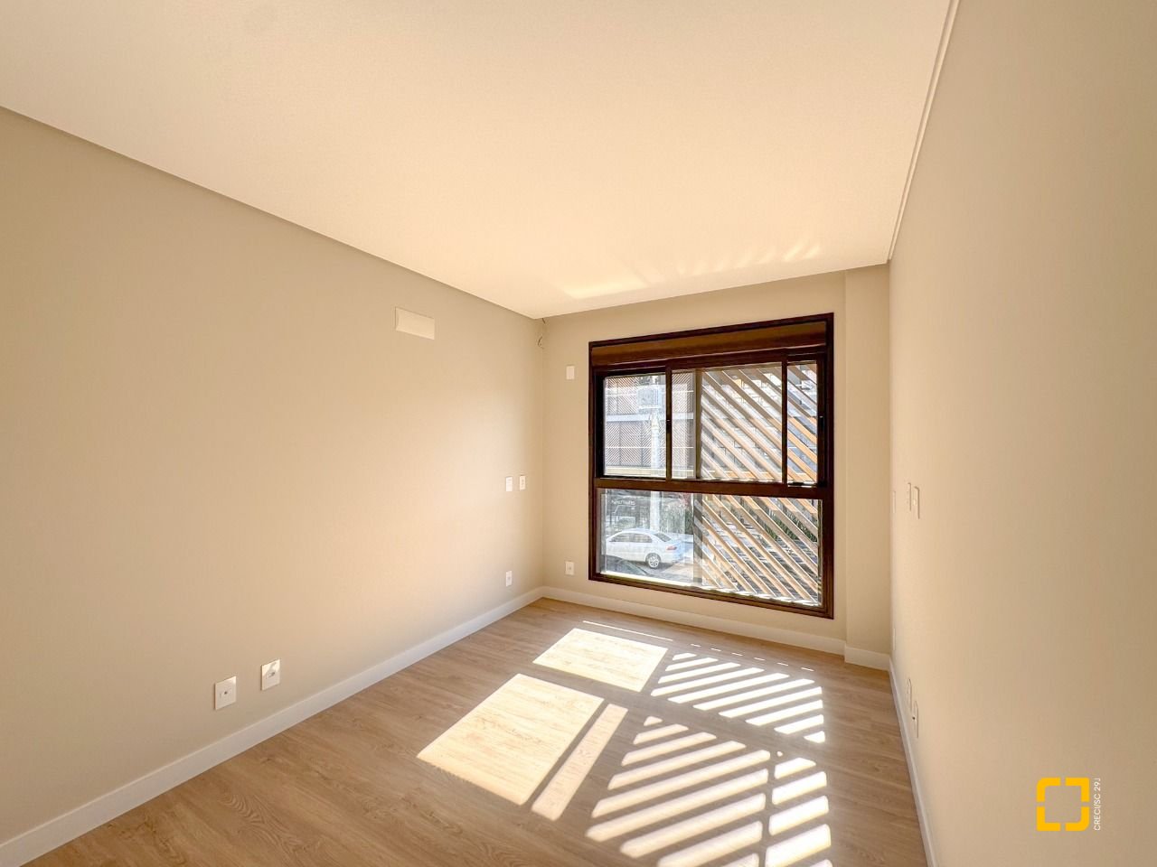 Apartamento com 148m², 6 quartos (sendo 3 suítes), 2 garagens, no bairro Jurerê em Florianópolis