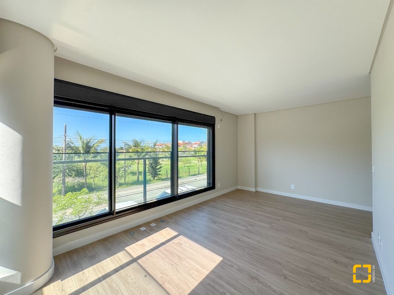 Apartamento com 148m², 6 quartos (sendo 3 suítes), 2 garagens, no bairro Jurerê em Florianópolis