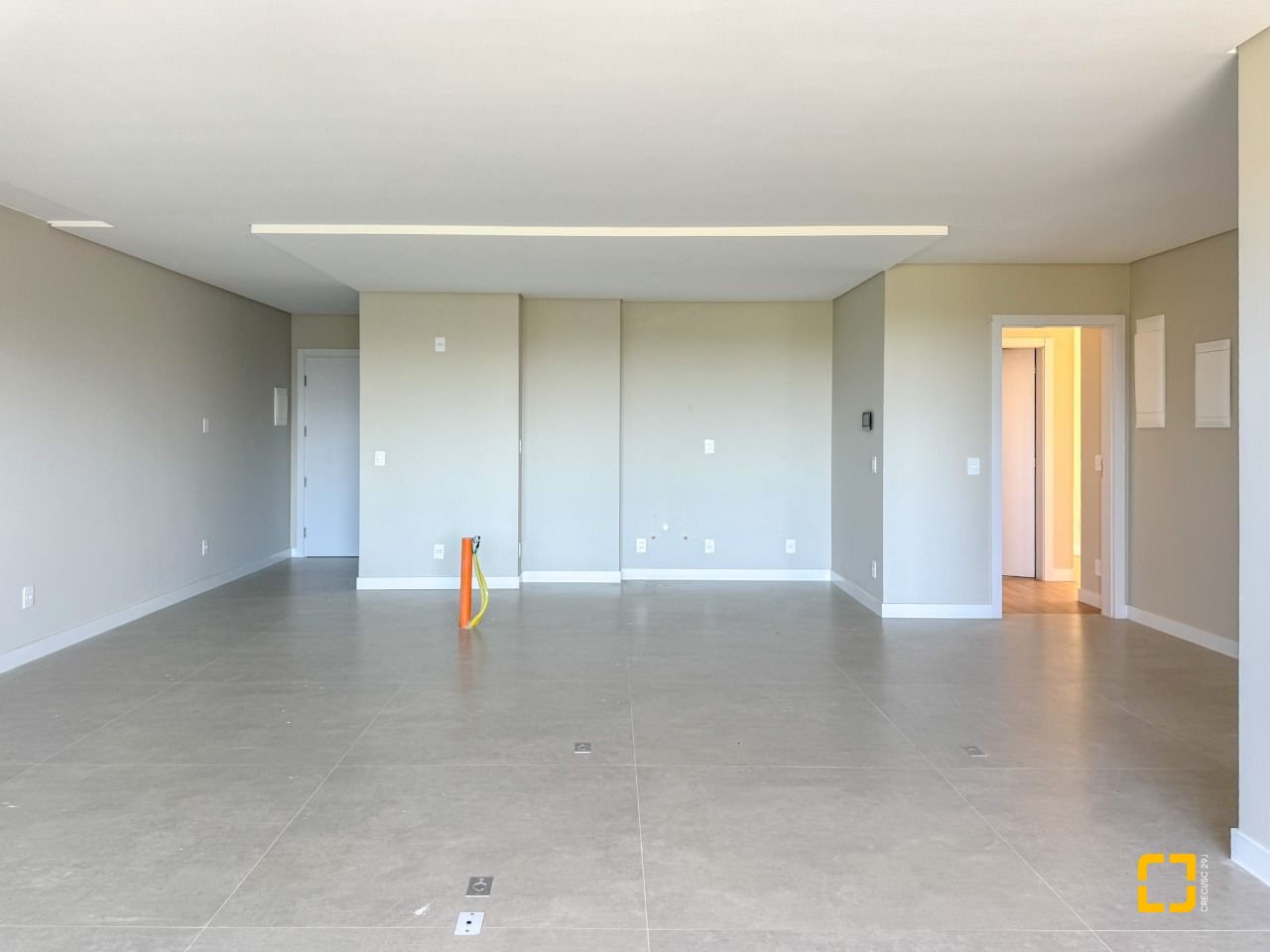 Apartamento com 148m², 6 quartos (sendo 3 suítes), 2 garagens, no bairro Jurerê em Florianópolis