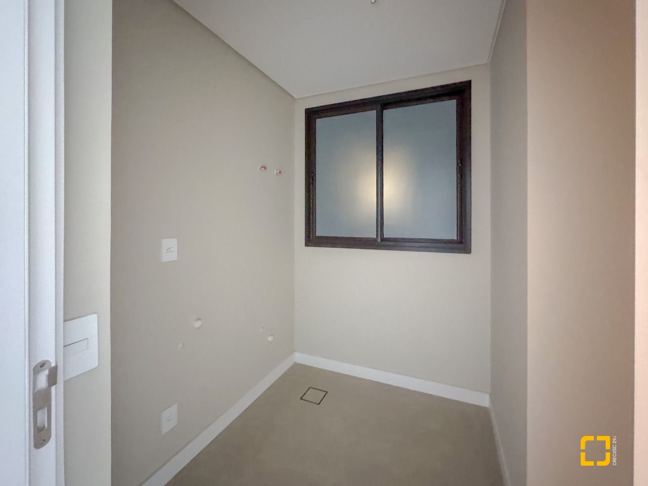 Apartamento com 148m², 6 quartos (sendo 3 suítes), 2 garagens, no bairro Jurerê em Florianópolis