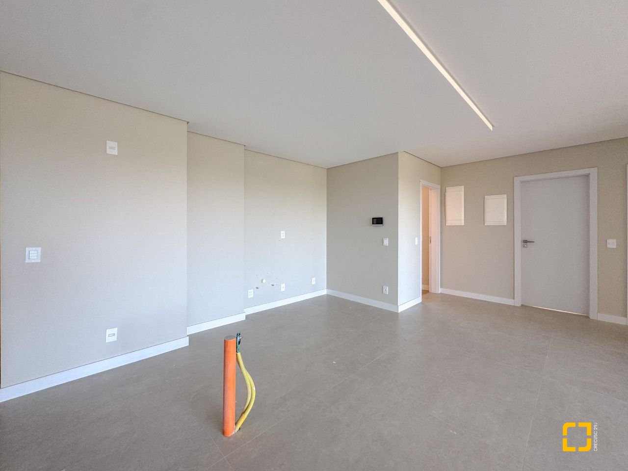 Apartamento com 148m², 6 quartos (sendo 3 suítes), 2 garagens, no bairro Jurerê em Florianópolis