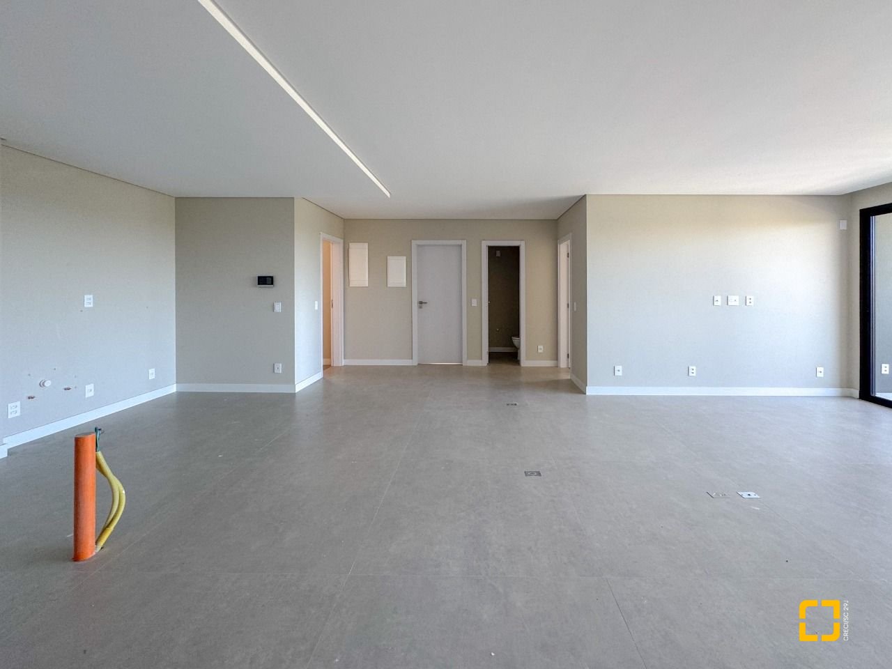 Apartamento com 148m², 6 quartos (sendo 3 suítes), 2 garagens, no bairro Jurerê em Florianópolis