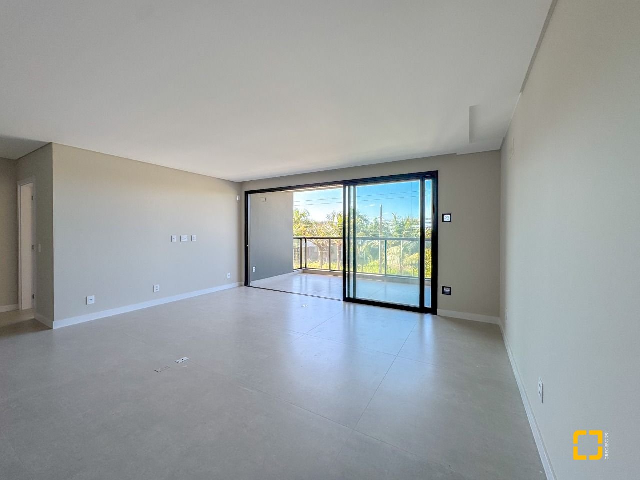 Apartamento com 148m², 6 quartos (sendo 3 suítes), 2 garagens, no bairro Jurerê em Florianópolis