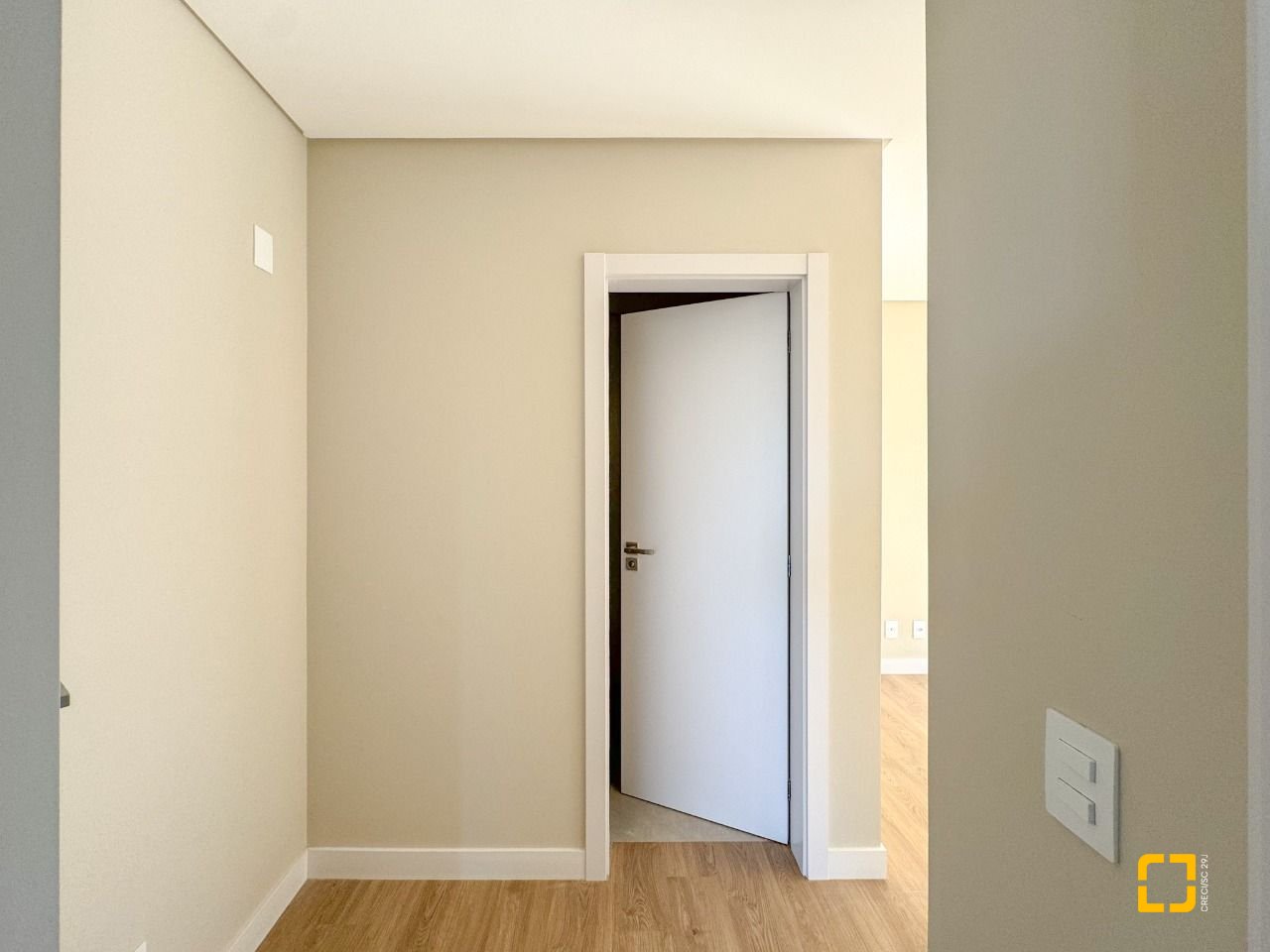 Apartamento com 148m², 6 quartos (sendo 3 suítes), 2 garagens, no bairro Jurerê em Florianópolis